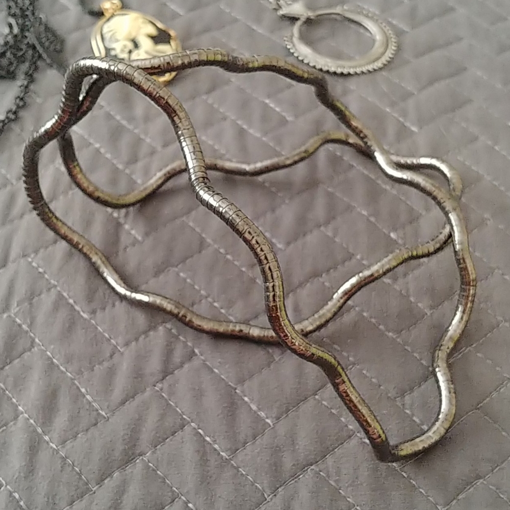 Jewelry 4pc Bundle - Picture 7 of 7